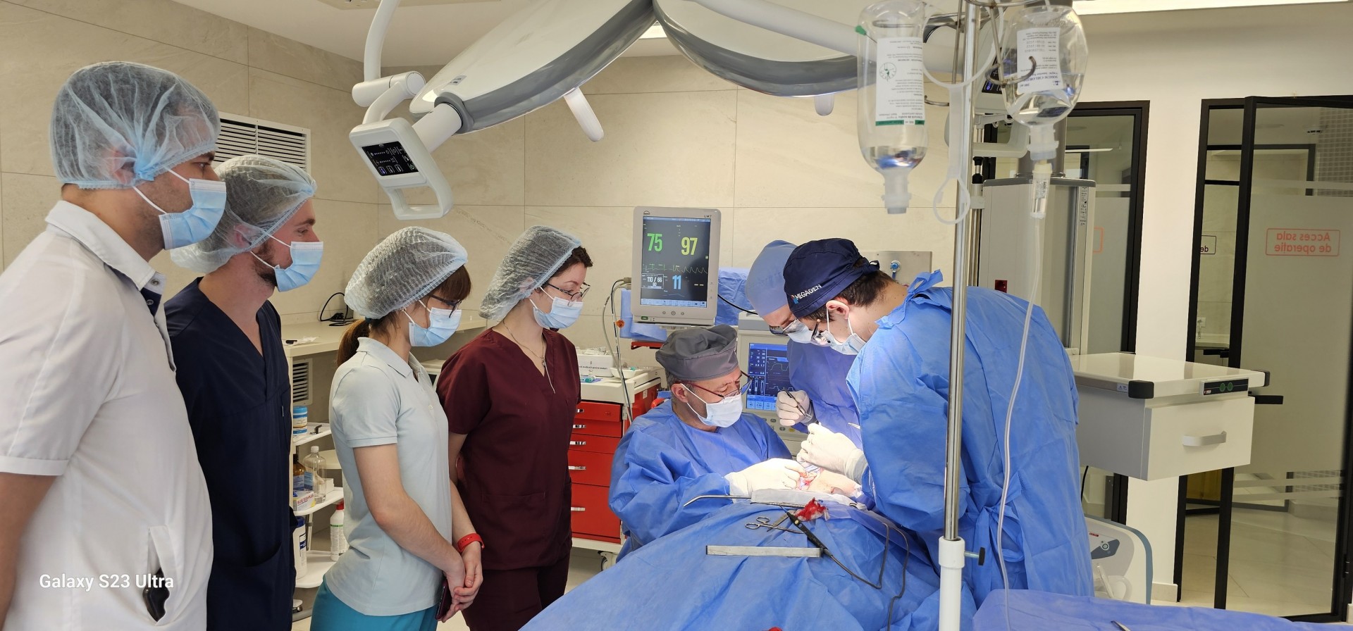 Pacienții care necesită intervenții chirurgicale oro-maxilo-faciale și dento-alveolare de durată și amploare au nevoie de anestezie generală sau locală cu potențiere.